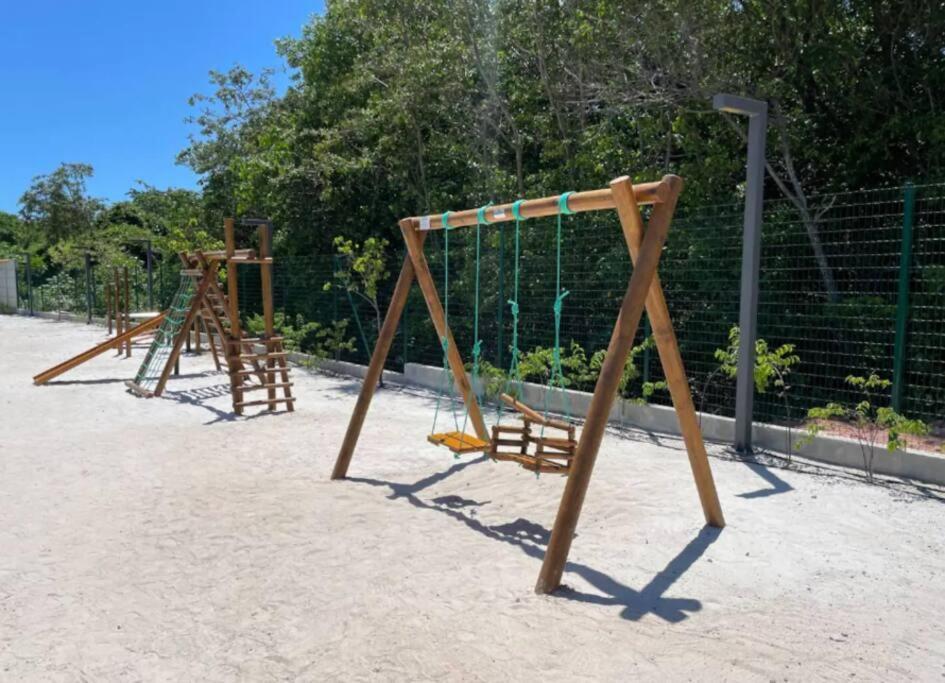O Ape De Muro Alto * Pôrto das Galinhas